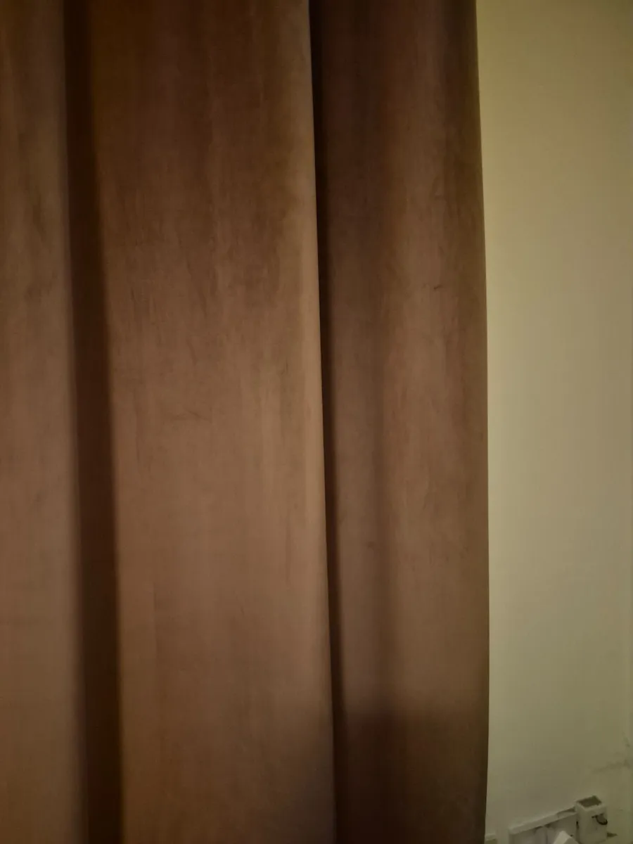 Curtains - Image 1