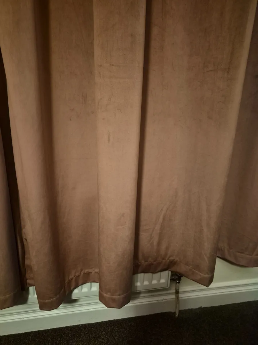 Curtains - Image 4