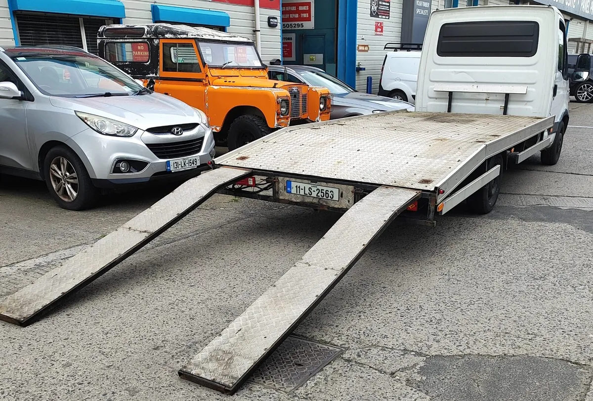 Iveco Daily Recovery 2.3 automatic - Image 2