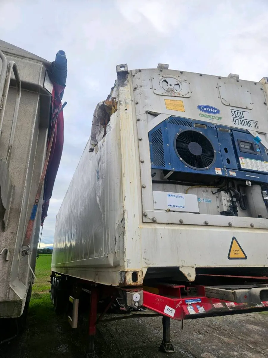 40ft reefer container & 4x 10ft dry containers - Image 2