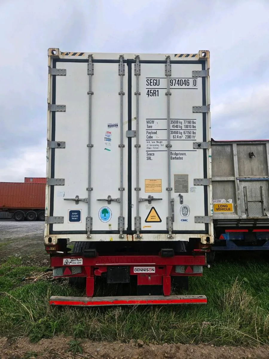 40ft reefer container & 4x 10ft dry containers - Image 4