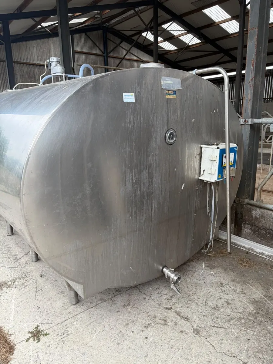 Mueller 10,000L Milk Tank with Two Compressors - Image 1