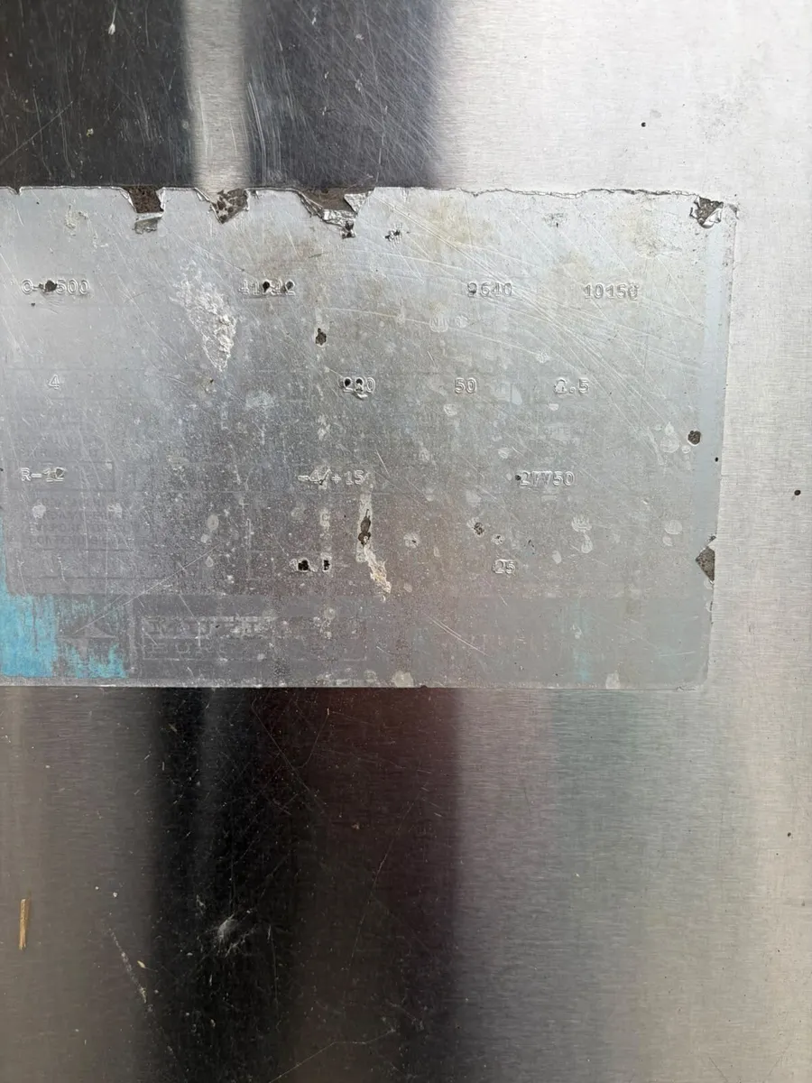 Mueller 10,000L Milk Tank with Two Compressors - Image 3