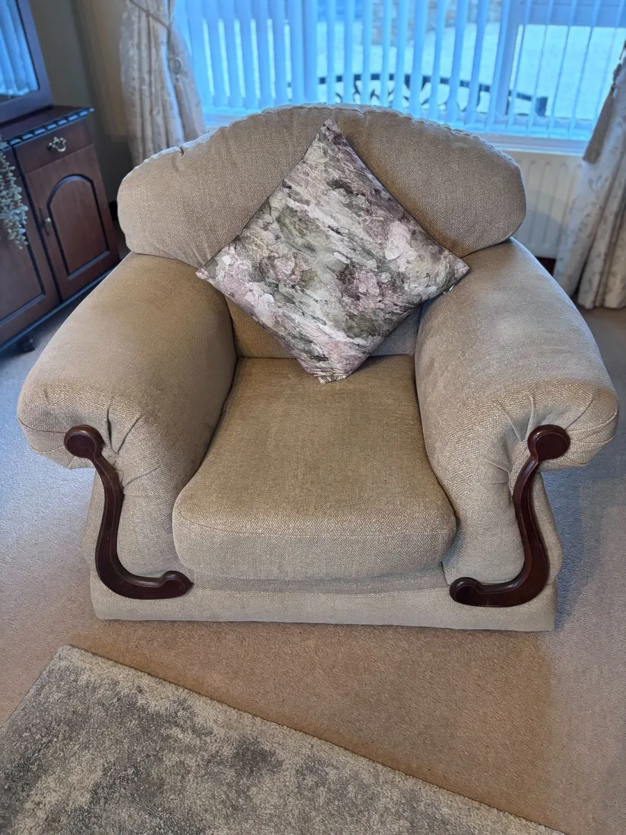 3 piece suite 3-1-1 - Image 3