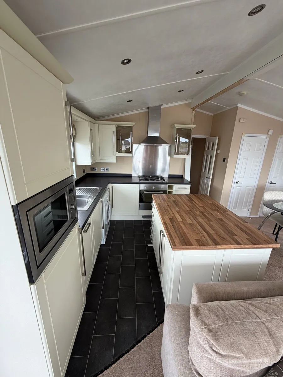 Victory Monaco Duo 40 x 16 2 Bedroom - Image 2