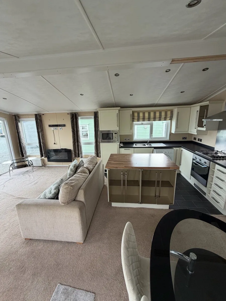 Victory Monaco Duo 40 x 16 2 Bedroom - Image 3