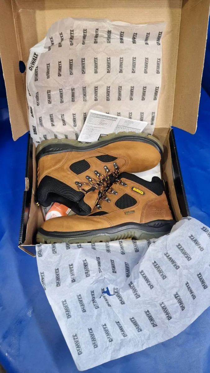 DeWalt Challenger Safety Boots - Image 4