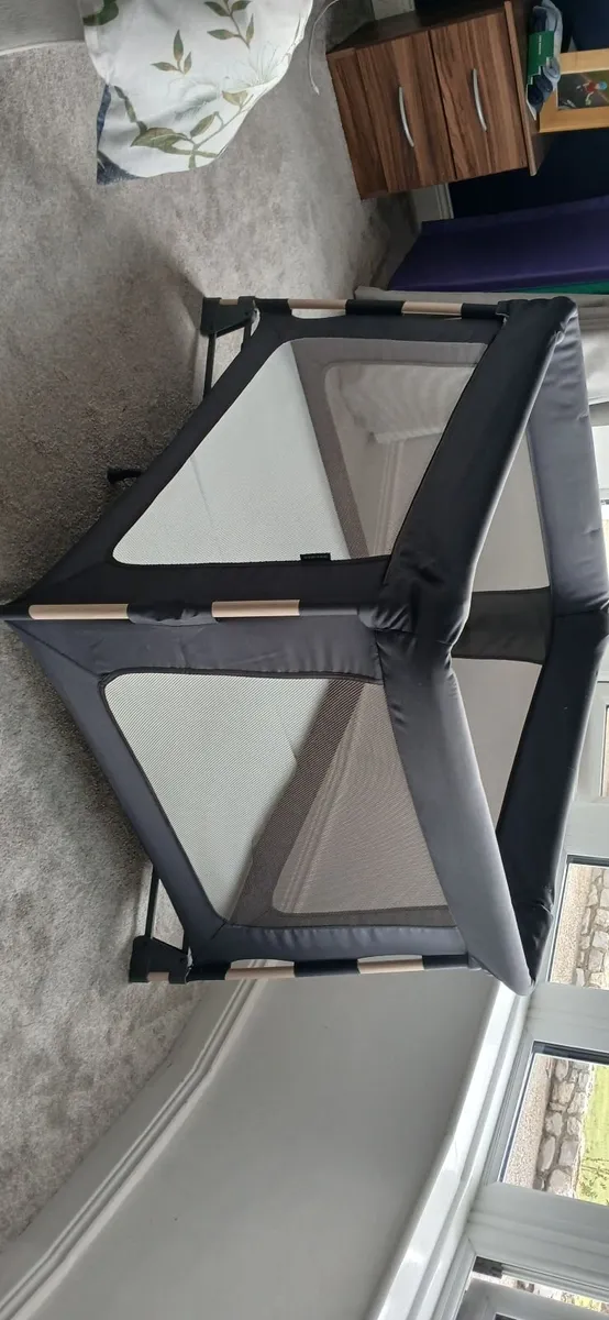 Maxi Cosi 3 in 1 Travel cot - Image 3