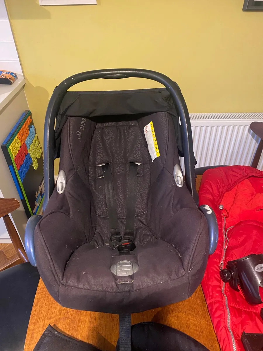 Maxi Cosi Travel System - Image 2