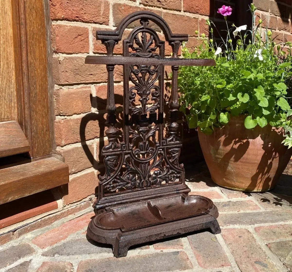 Vintage Style Cast Iron Umbrella Stand NEW - Image 2
