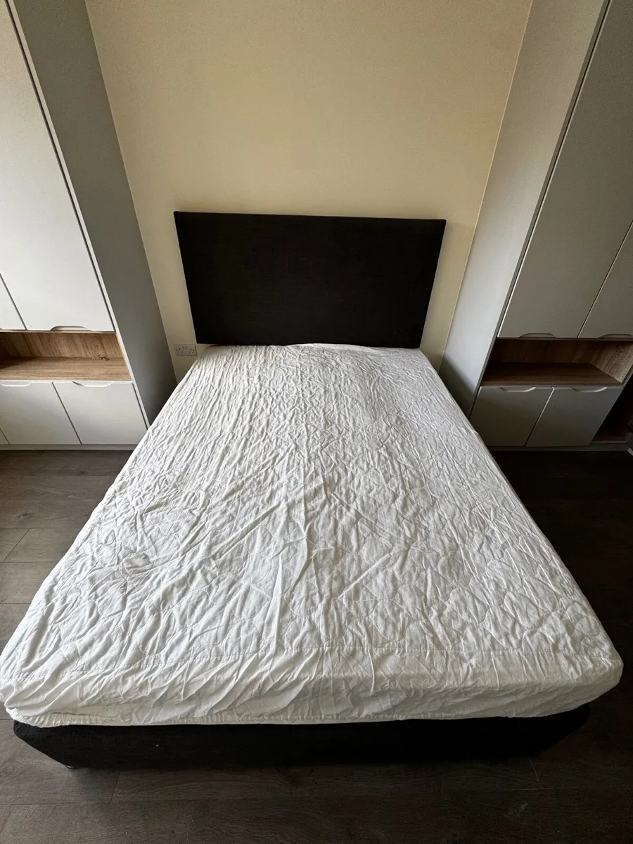 Bed - Image 2