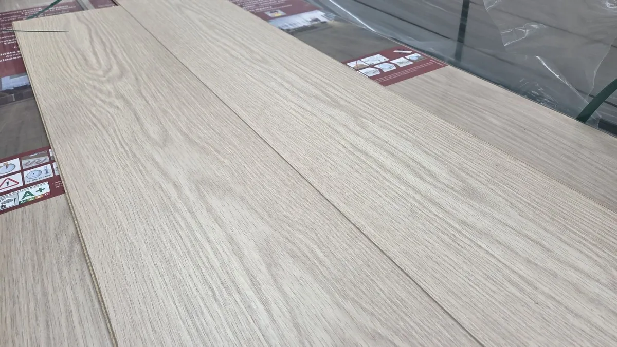 8mm Egger German Laminate Range - Image 3