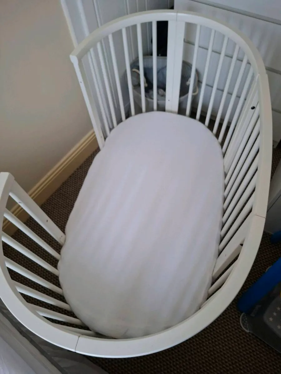 Stokke sleepi V2 bed - Image 4