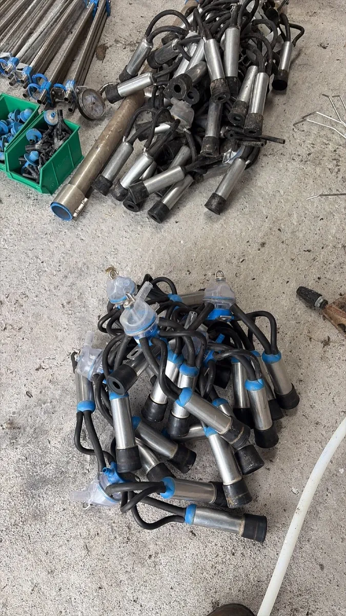 16 Unit Milking Machine - Image 2