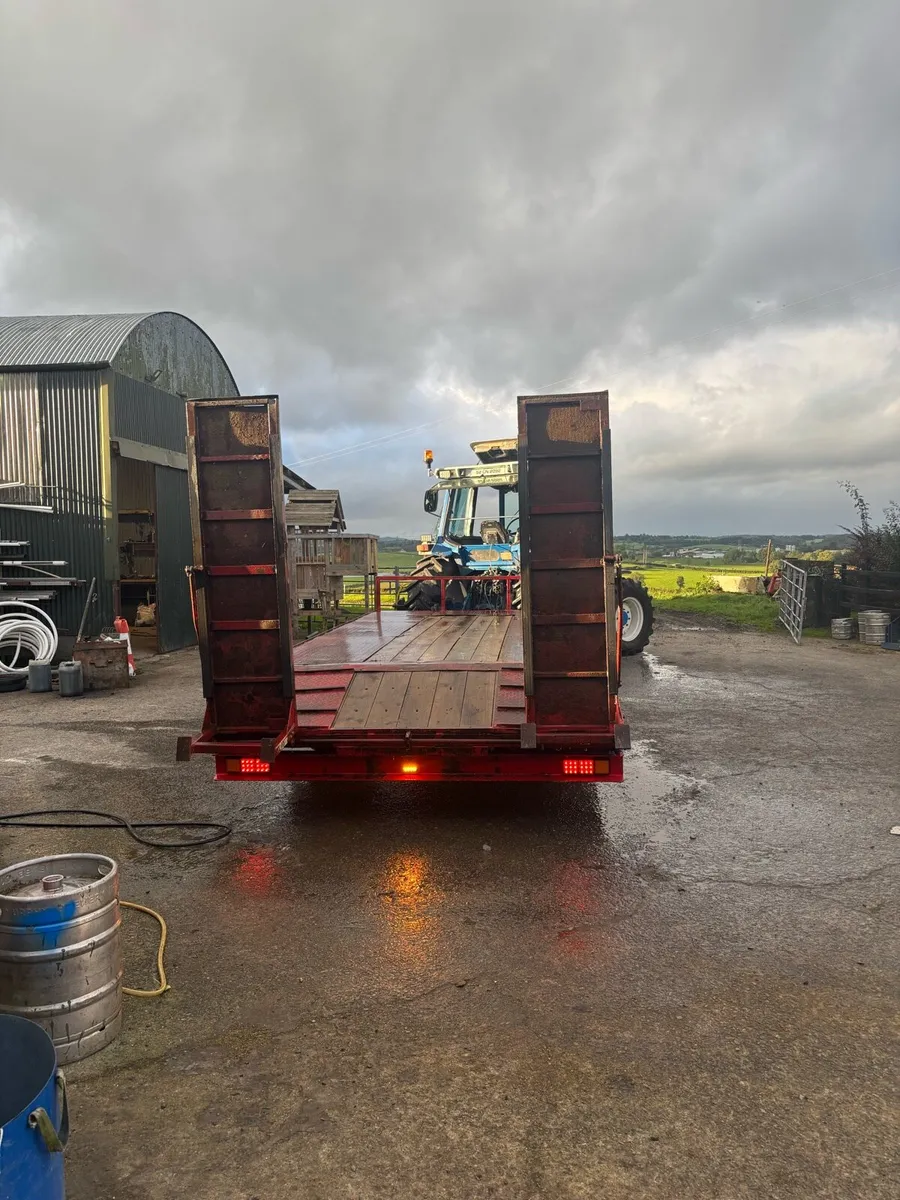 Low loader - Image 2