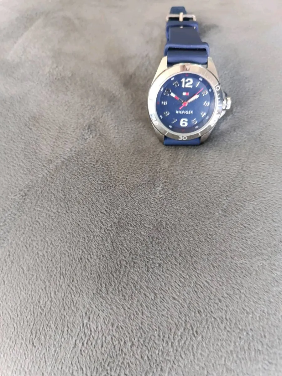 Tommy Hilfiger Boys Blue Silicone Sport Watch TH.2 - Image 4