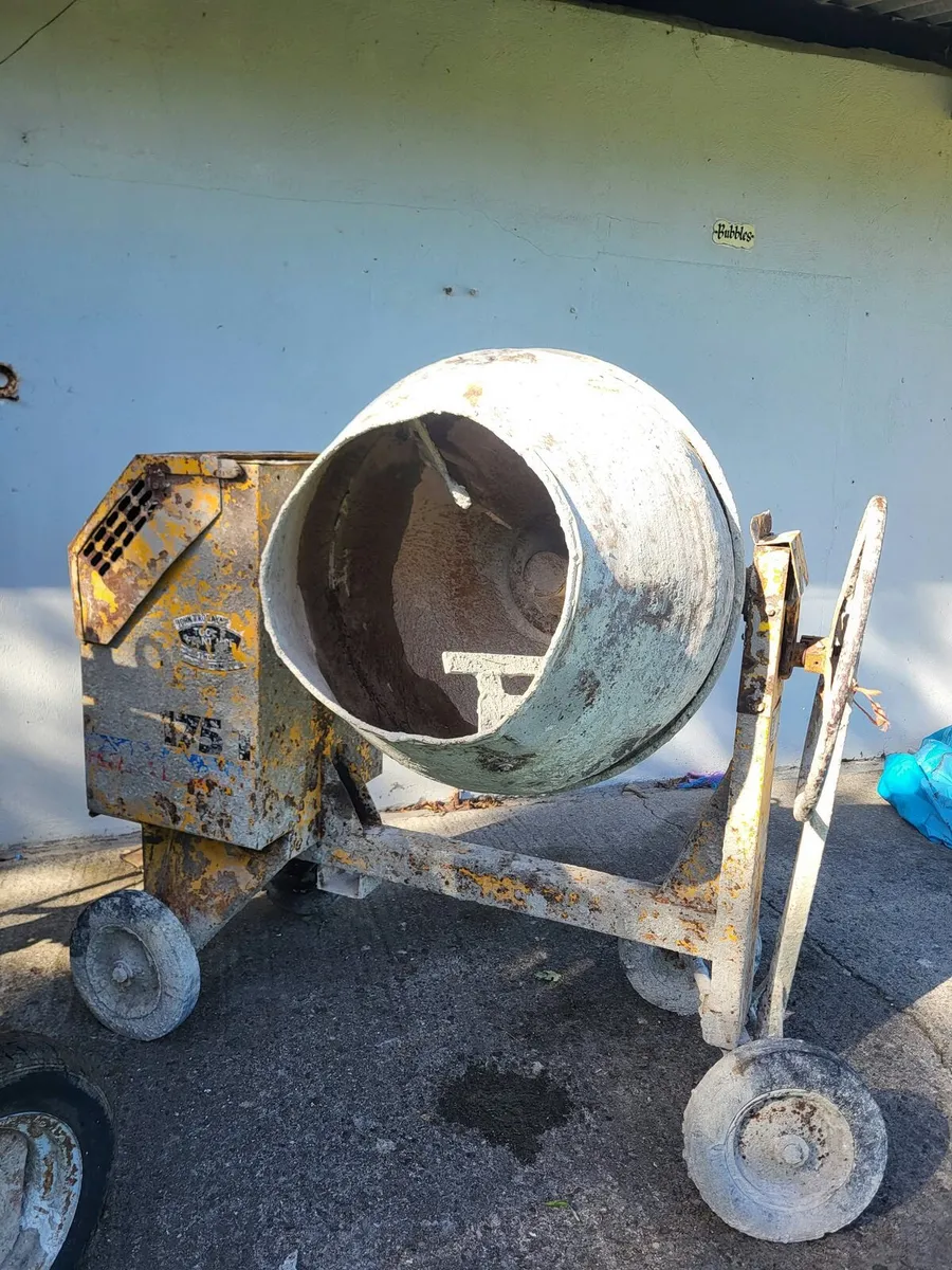 Diesel cement mixer - Image 2