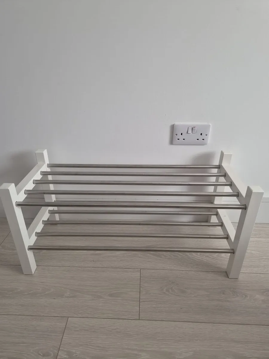 Shoe rack - Image 1