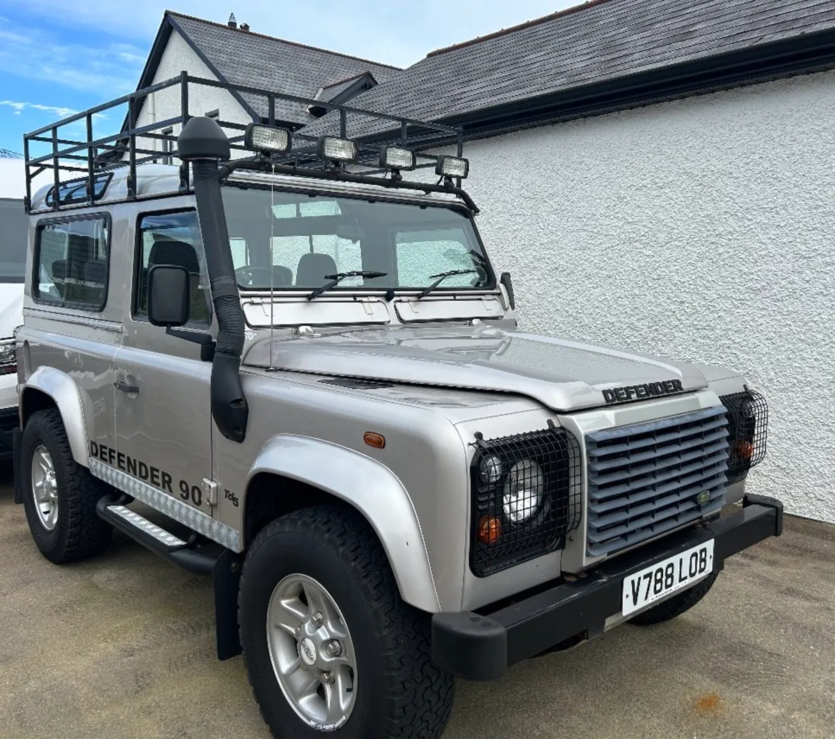 Landrover defender 90 - Image 1