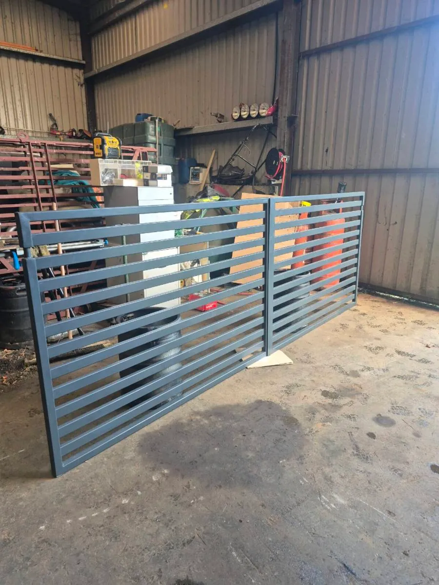 Gate's - Image 2