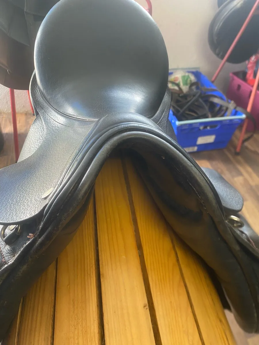 16” medium wide black Leather saddle - Image 4