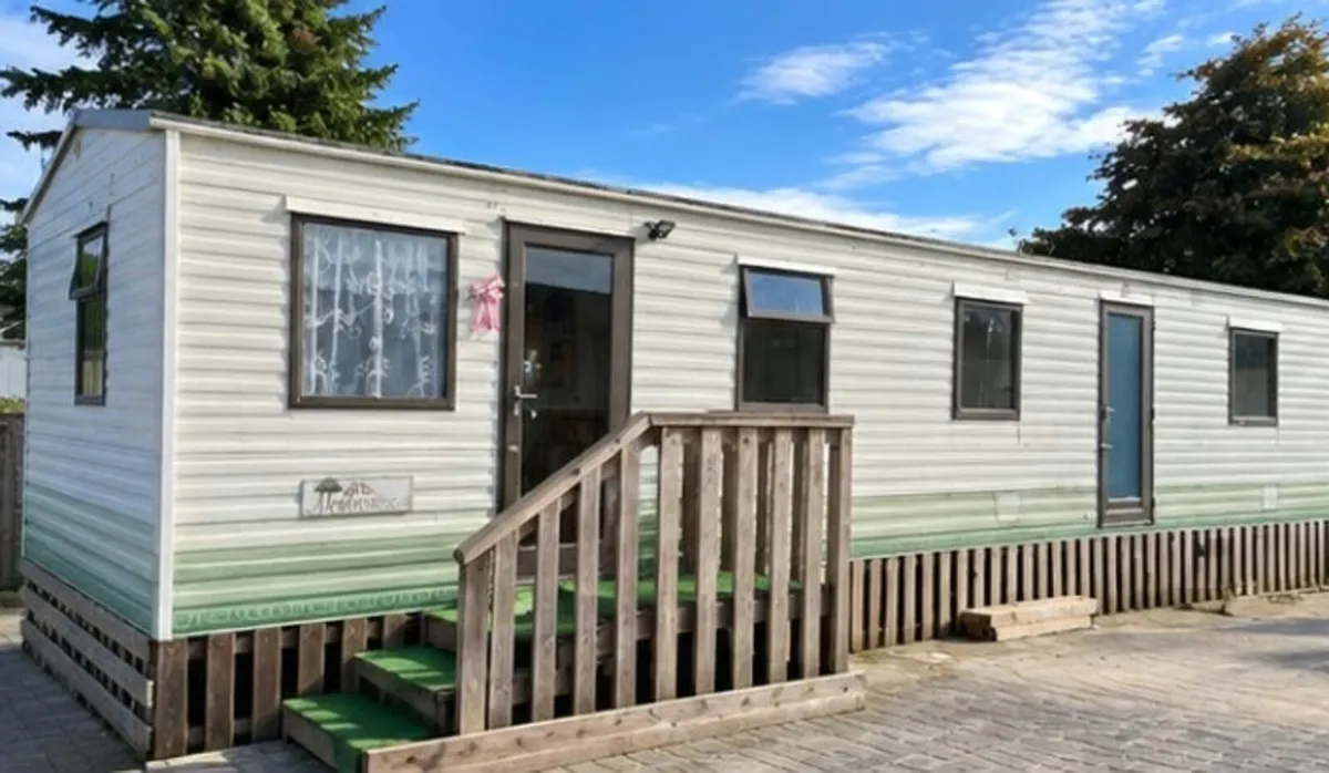 Montrose 35 x 12 Mobile Home Furnished - Image 1