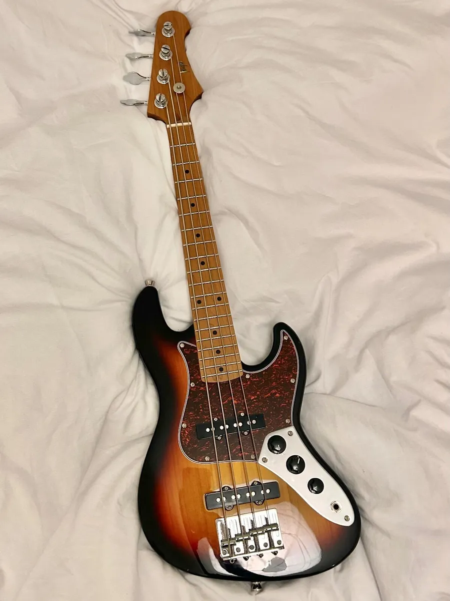 Flight Mini Bass with Accessories - Image 2
