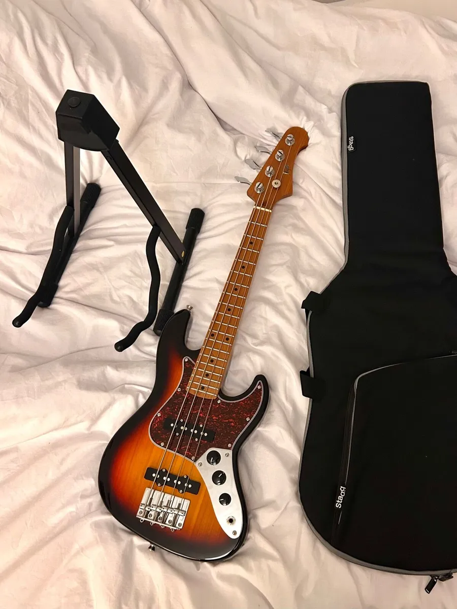 Flight Mini Bass with Accessories - Image 1