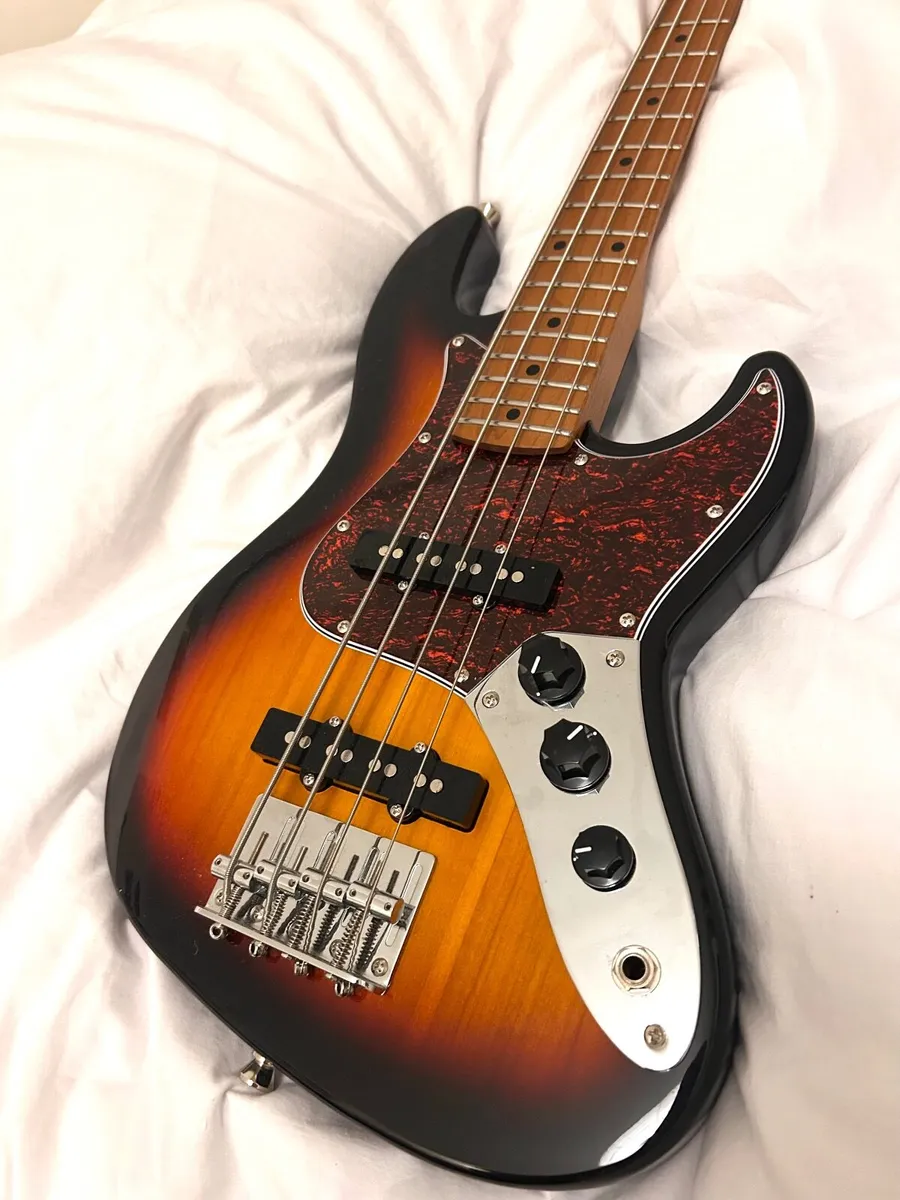 Flight Mini Bass with Accessories - Image 4