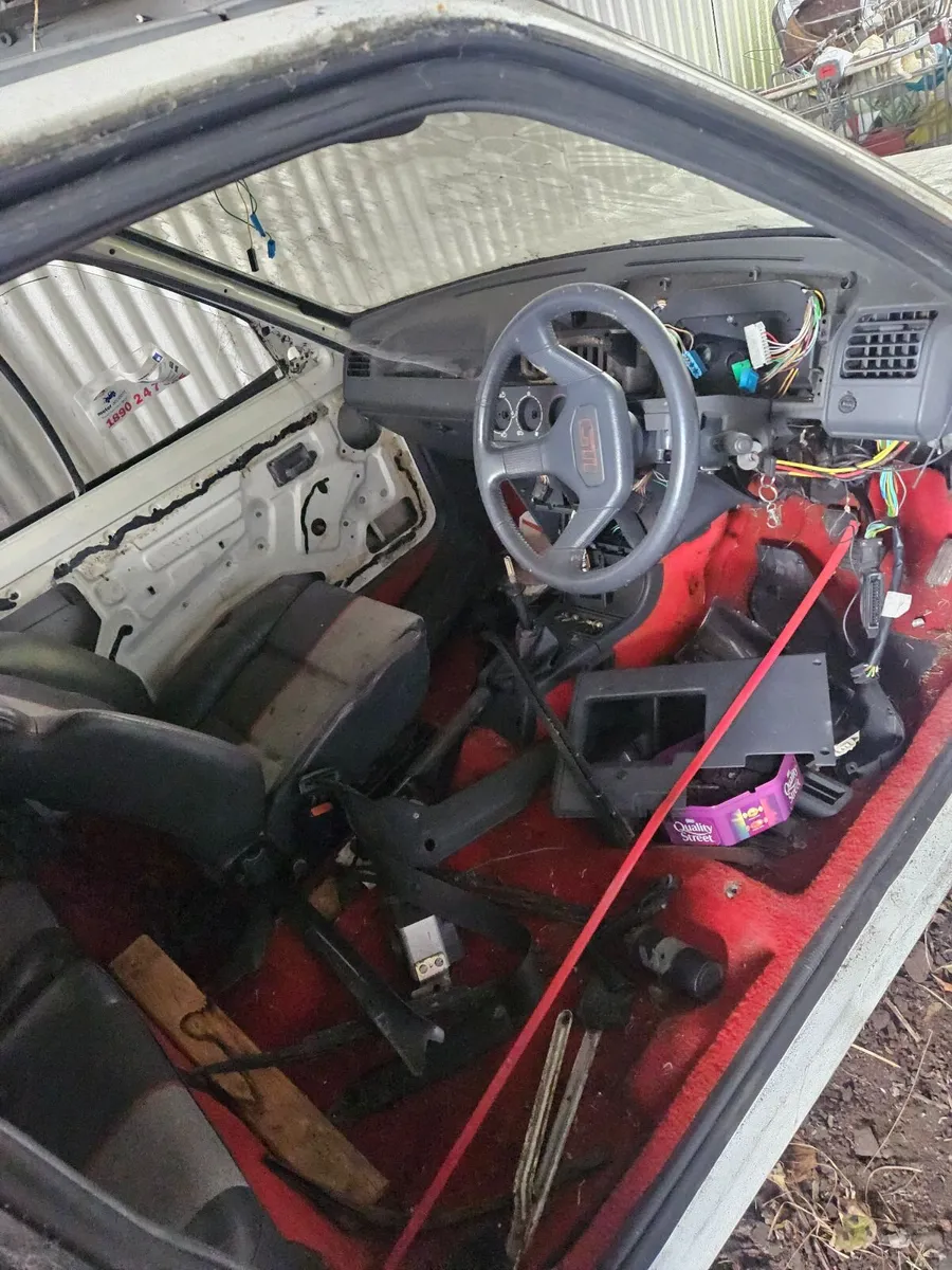 Peugeot  205 1.9 gti for spares - Image 1