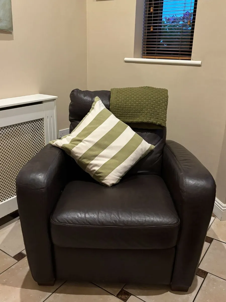 Leather armchair - Image 1