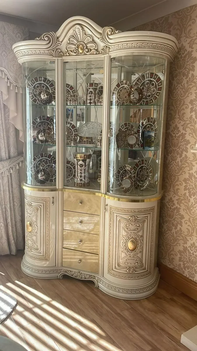 living room furniture - Image 2