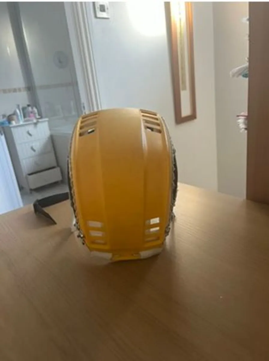 scanda old style hurling helmet - Image 3