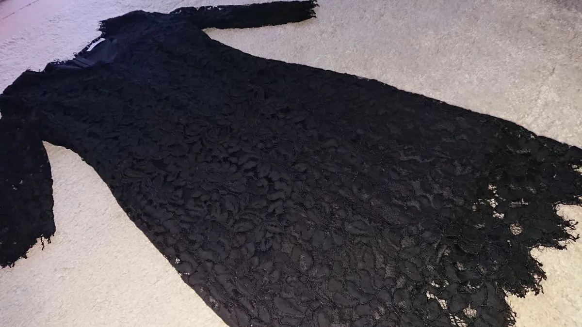 Gallery Dress  UK14 - Image 2