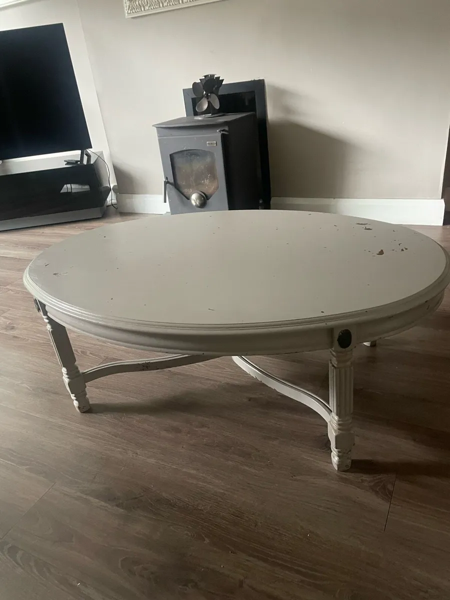 Coffee table, side tables & lamp - Image 1