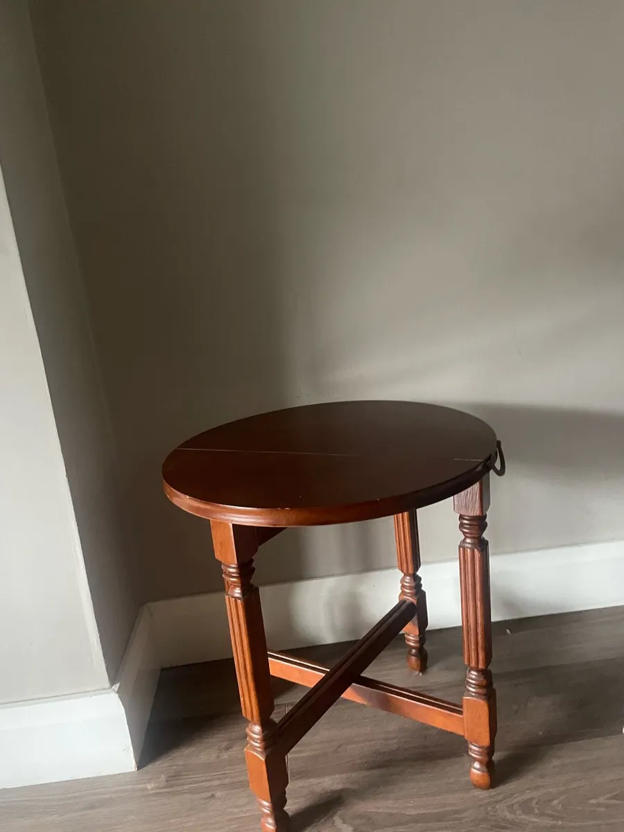 Coffee table, side tables & lamp - Image 2