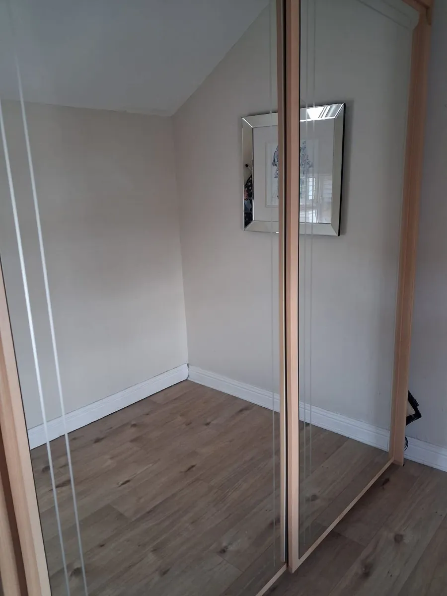 Mirrored Sliding Wardrobe - Image 3