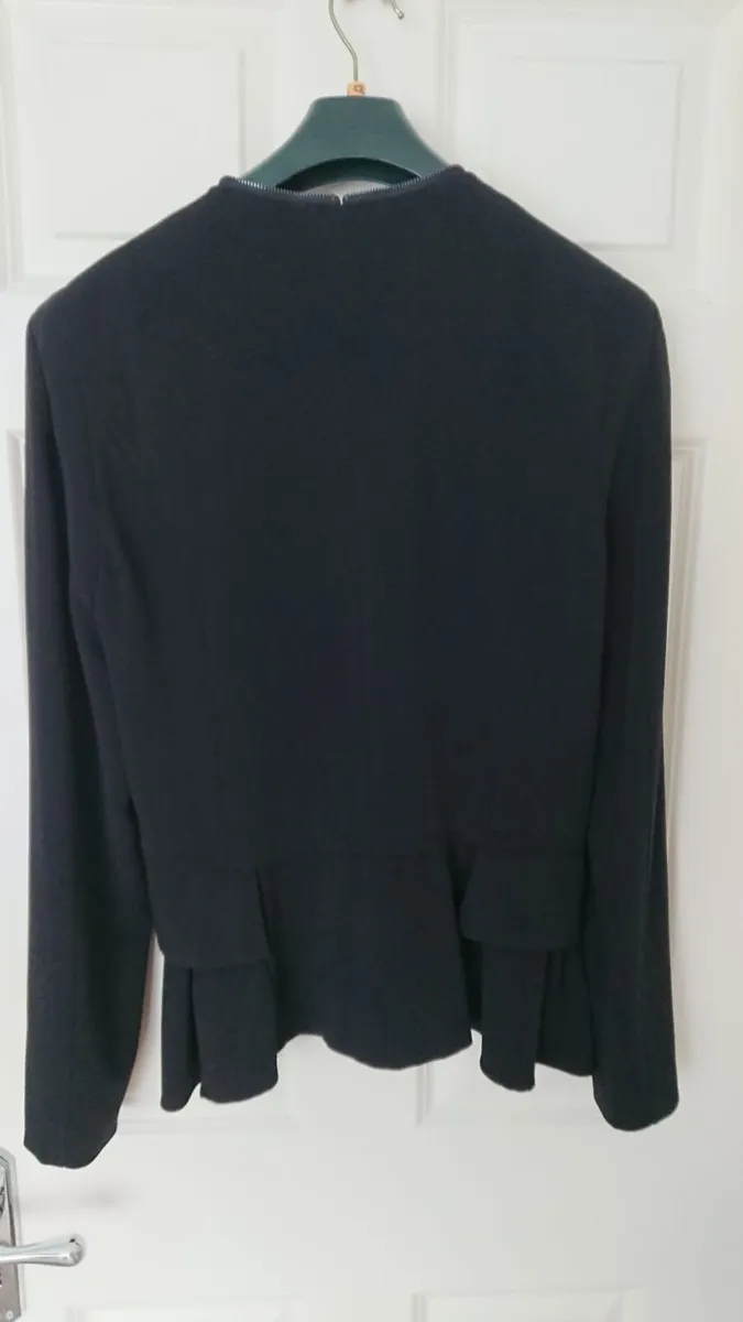 Genuine Guess jacket - Image 4