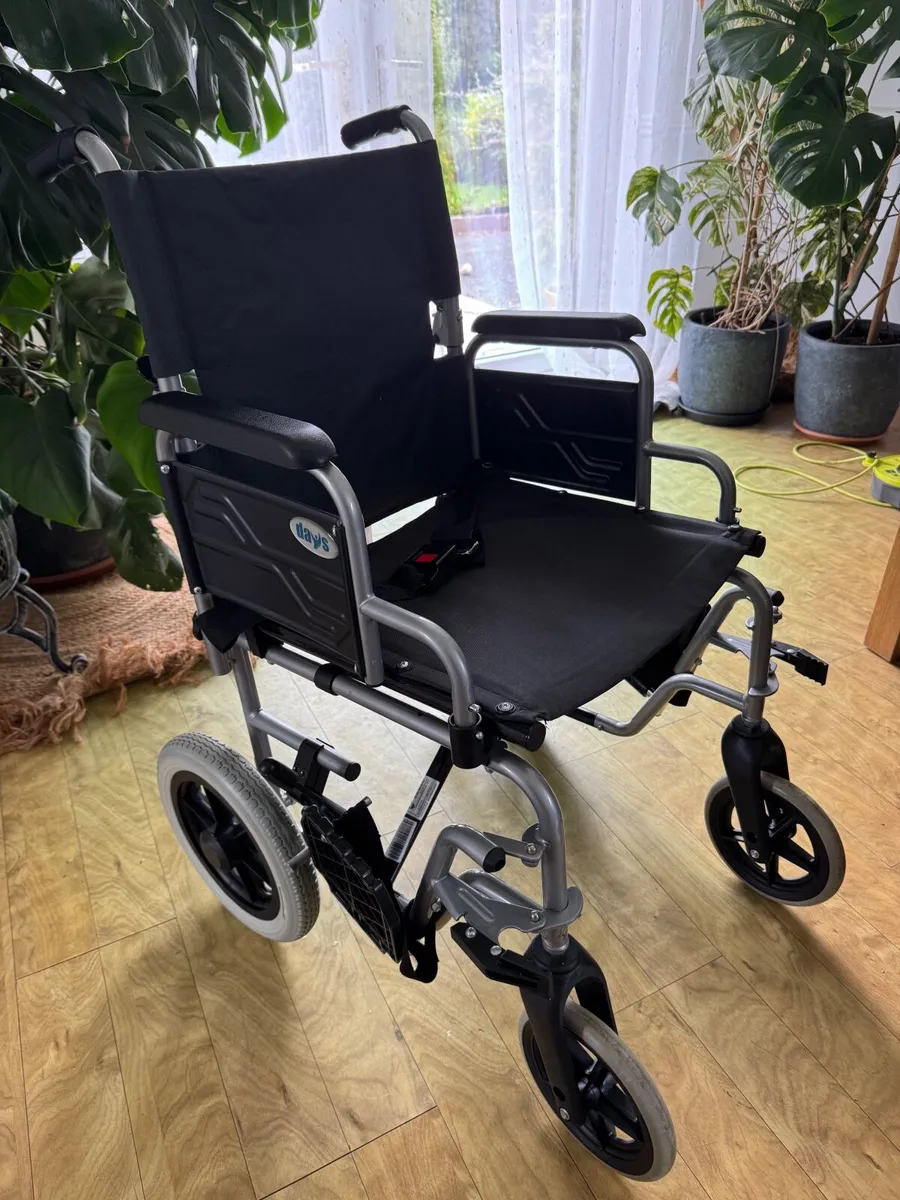 wheelchair - Image 3