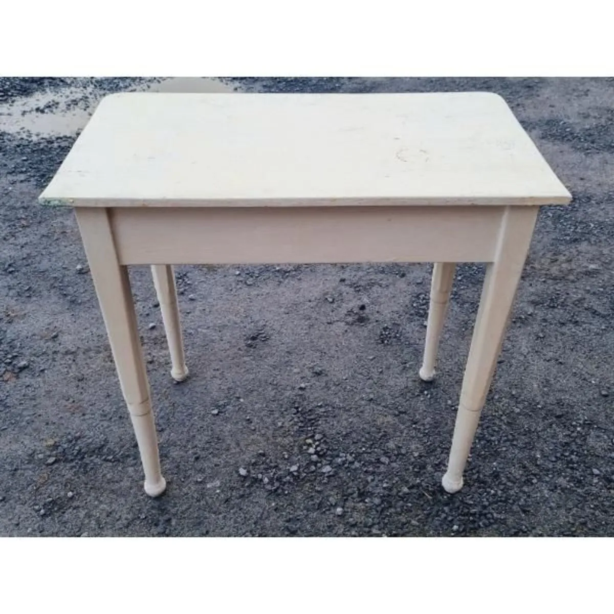 Table by J.P. Sherin Kilkenny KAS863 - Image 2