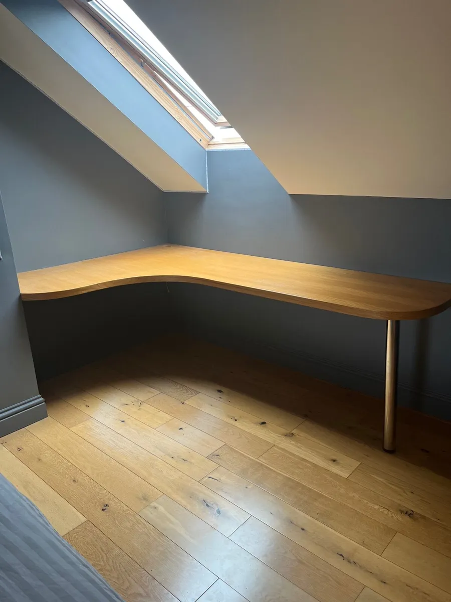 Desk - Image 1