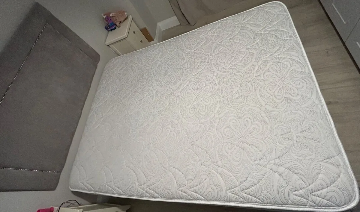 Double king mattress for free - Image 2