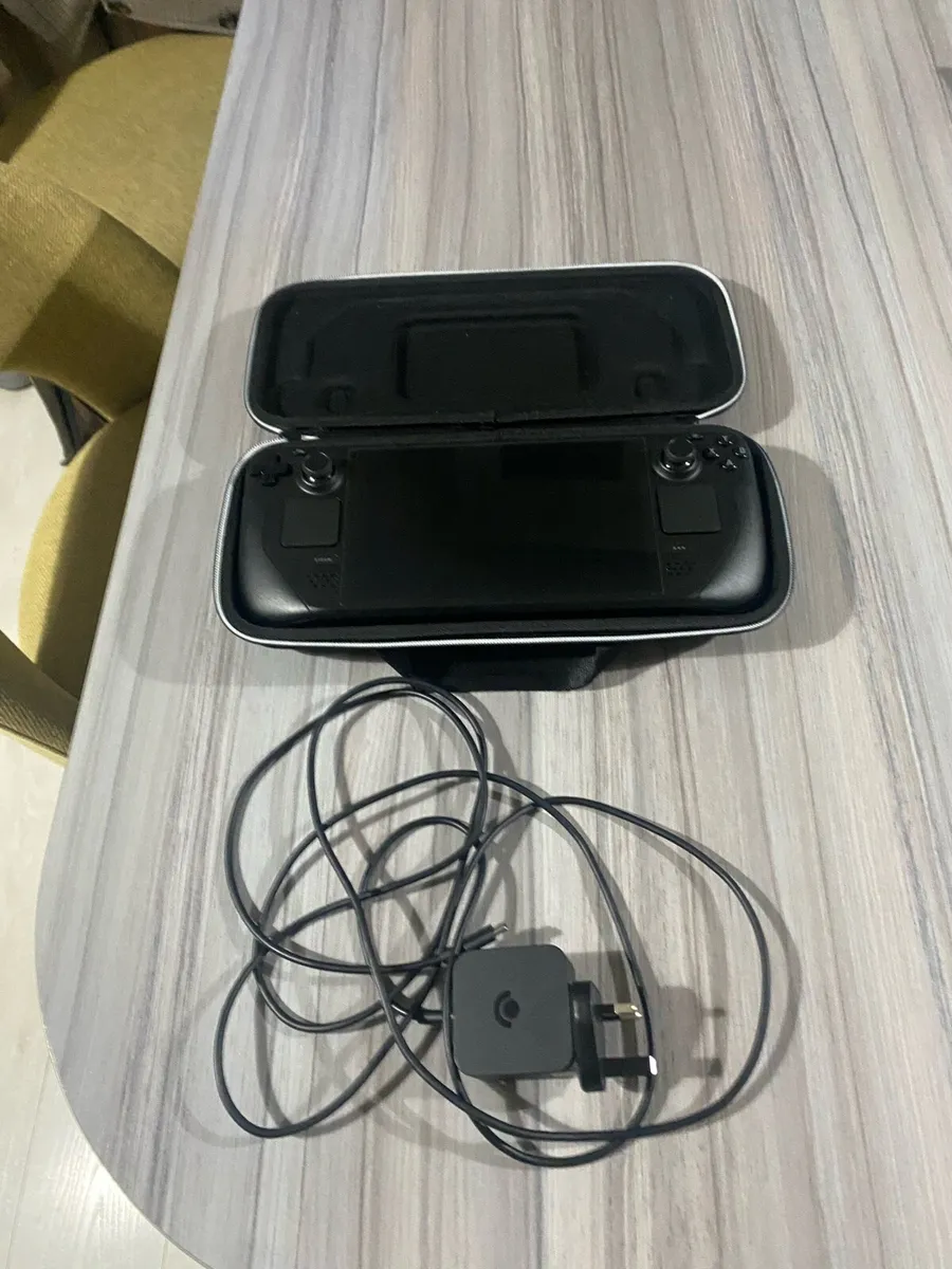 Steam deck console - Image 1
