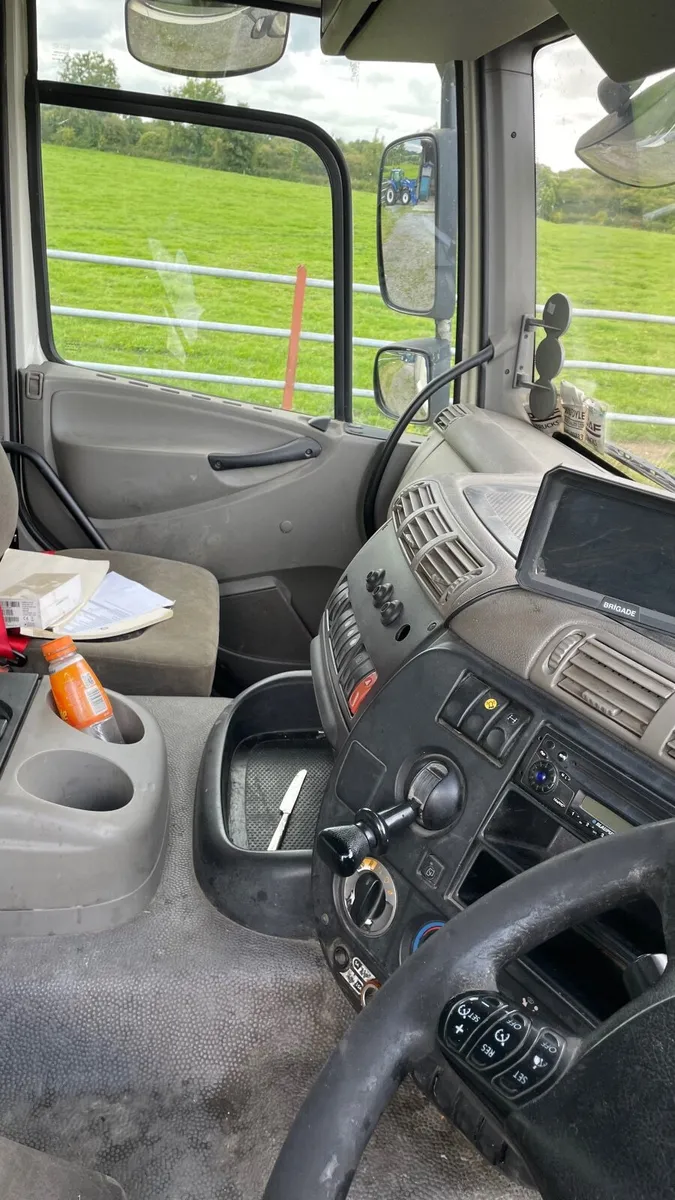 Truck - Image 2