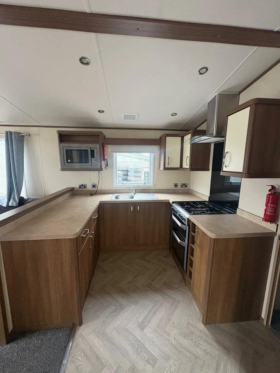 🏠 ABI ASHCROFT – 38 x 12 – 3 BEDROOM 🏠  Another - Image 2
