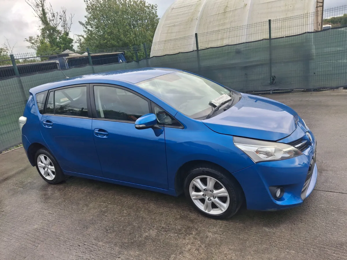 2015 Toyota Verso  7 seater  D4D - Image 1