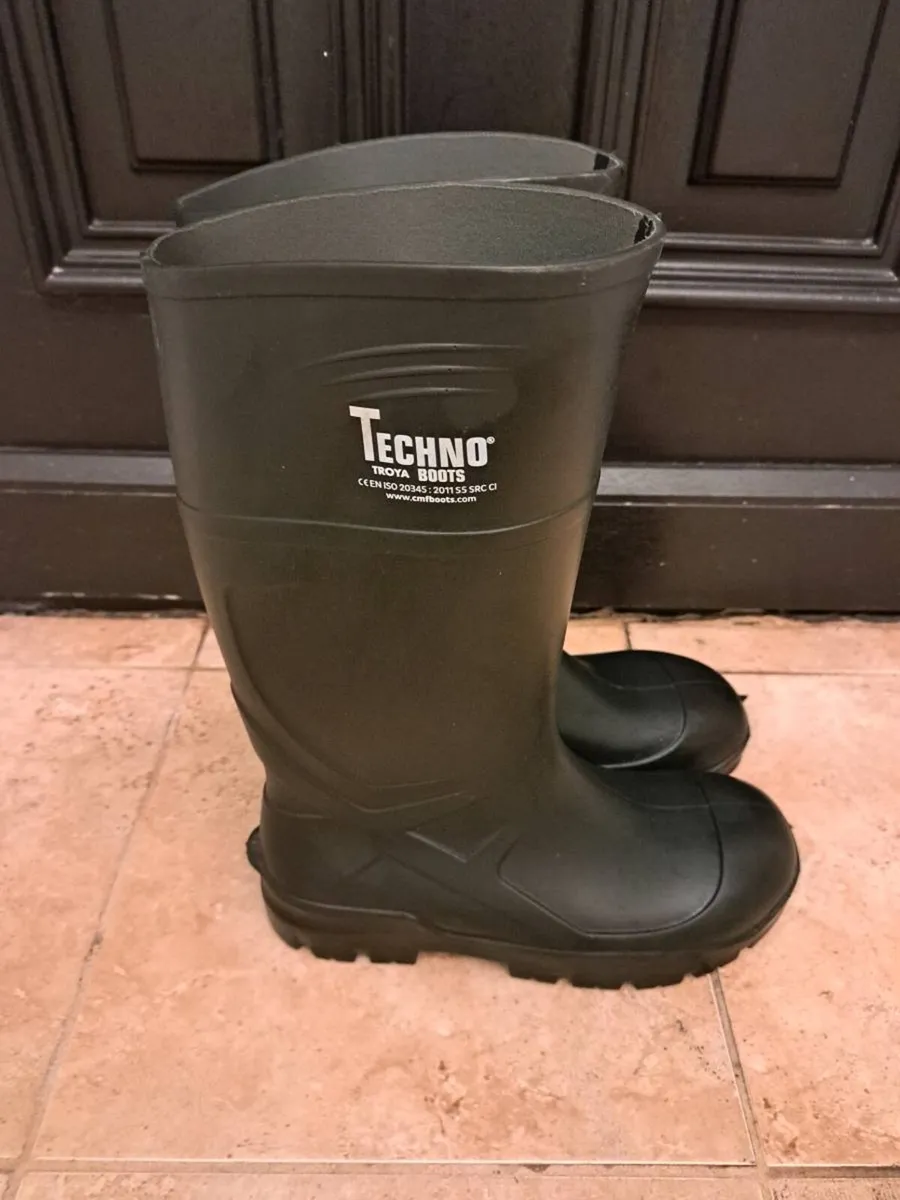Wellington Boots - Image 1