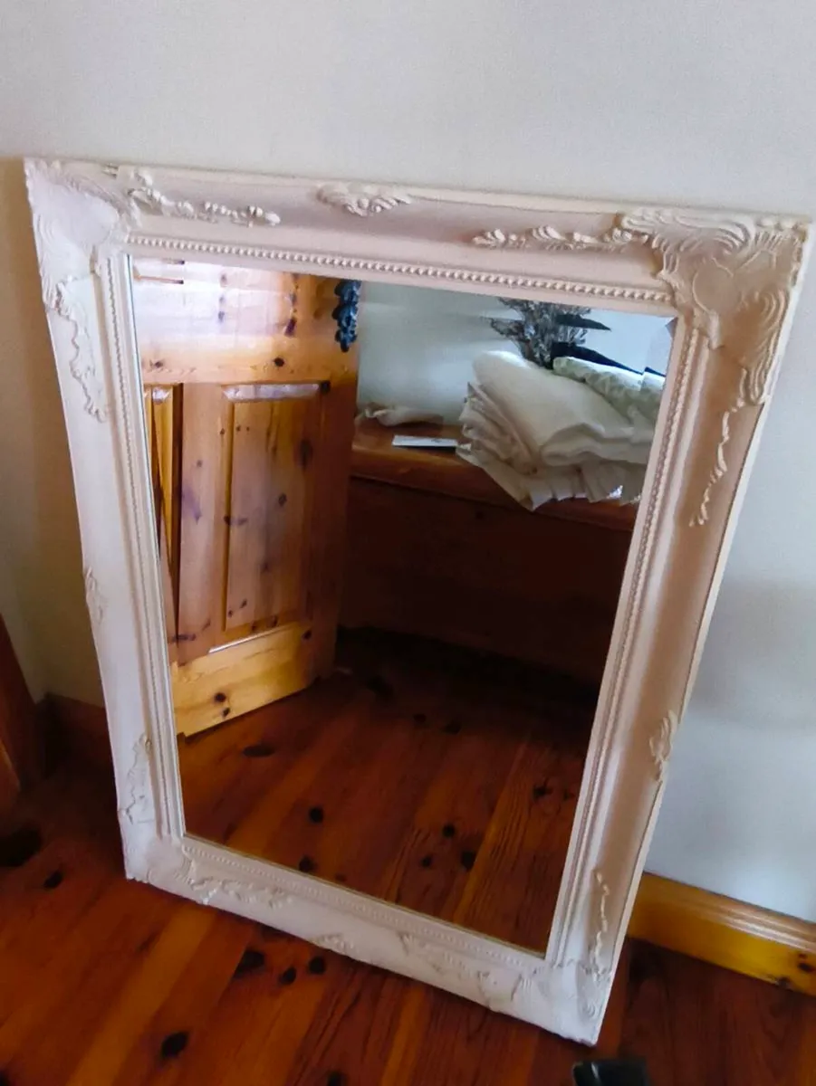 Beautiful cream mirror 30 euro - Image 2