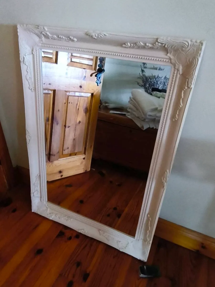 Beautiful cream mirror 30 euro - Image 3