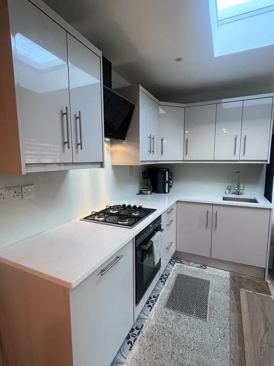 Kitchen - Image 2